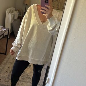 Aerie oversized v neck sweatshirt, cream color size large